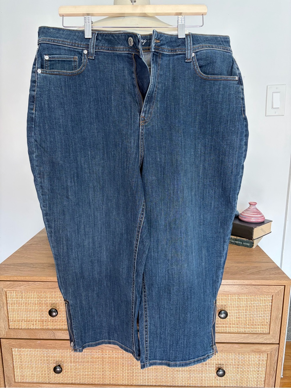 NWT Story Curvy Fit Straight Leg Ankle Zip Jeans Size 20 Dark Wash